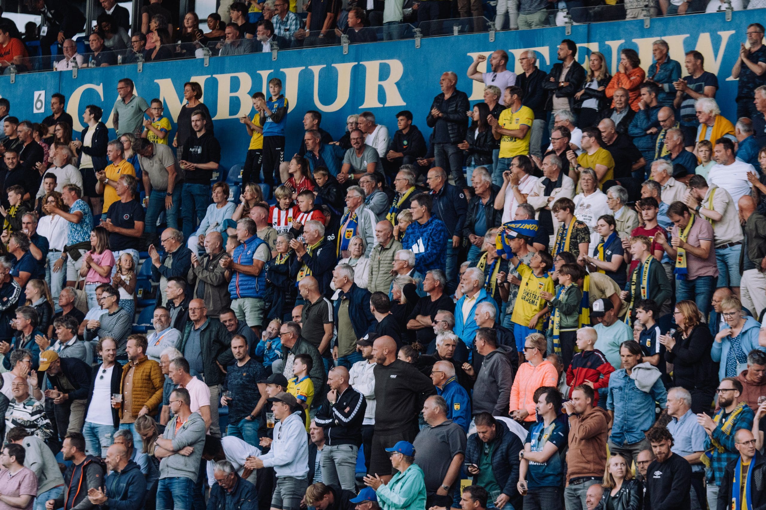 Kaartverkoop SC Cambuur - AZ In Volle Gang: Op Naar Een Uitverkocht ...