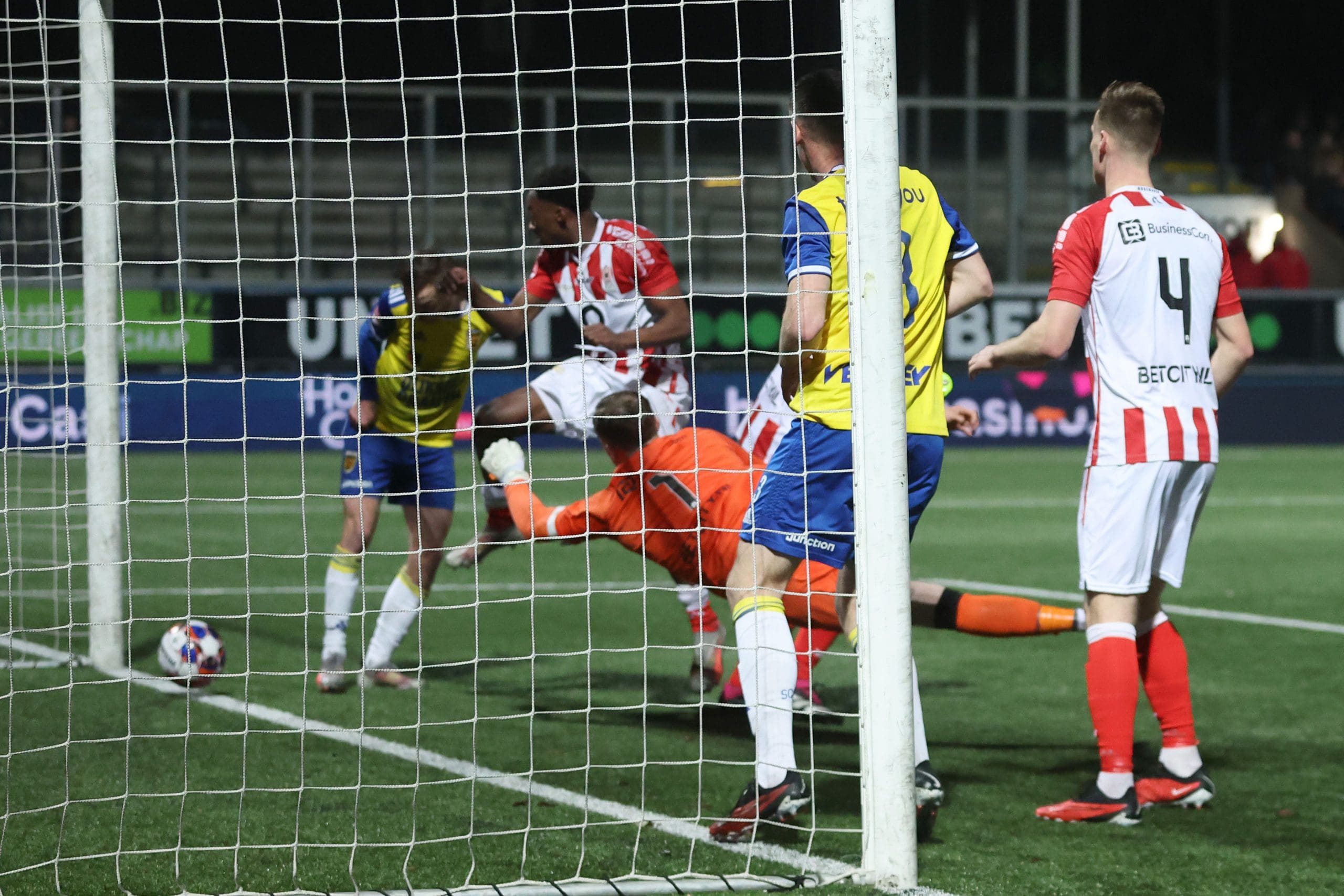 Samenvatting SC Cambuur - TOP Oss (1-2) · SC Cambuur