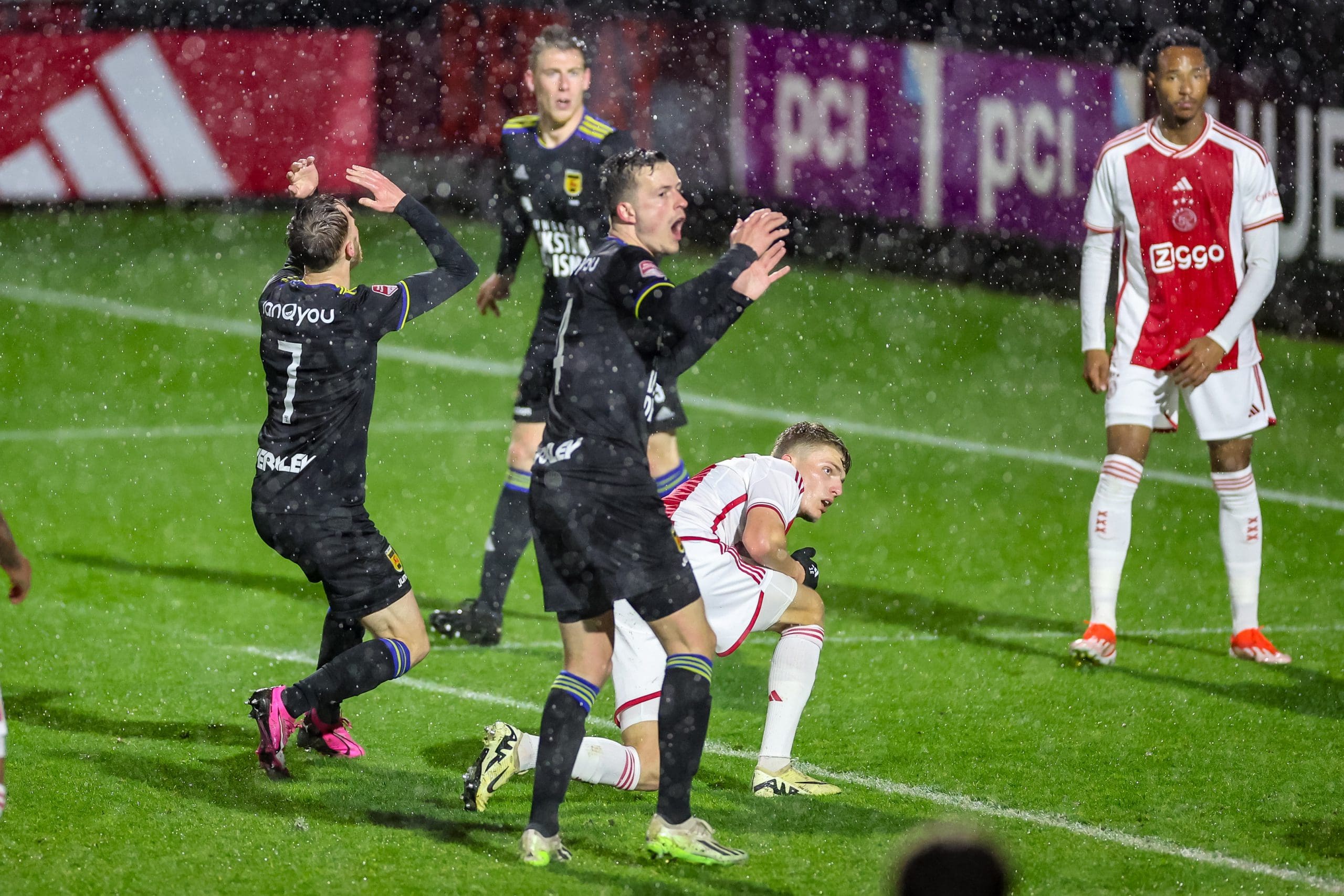 SC Cambuur loses sight of Play-Offs after defeat