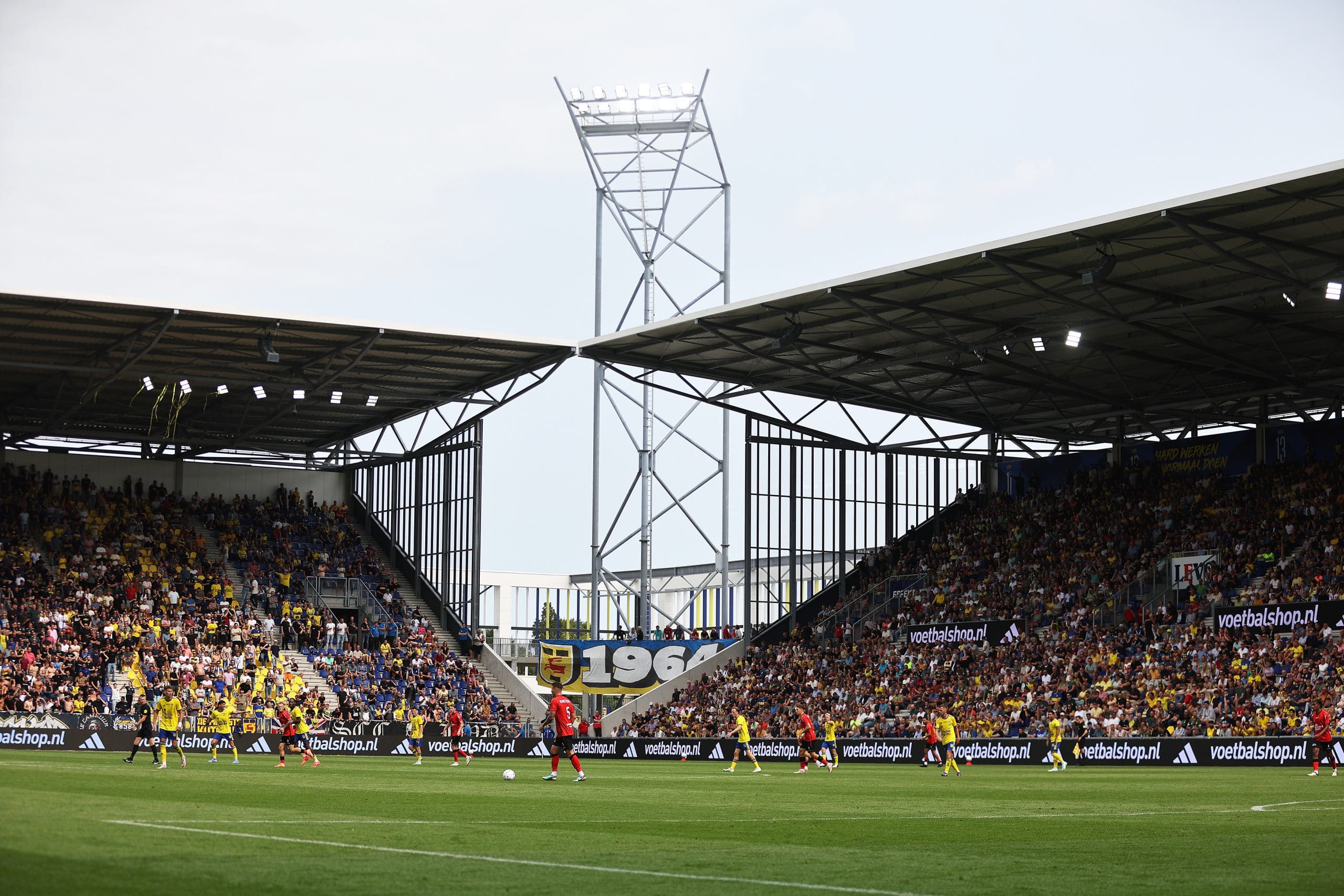 Nabeschouwing SC Cambuur - Helmond Sport met Henk de Jong en Remco Balk