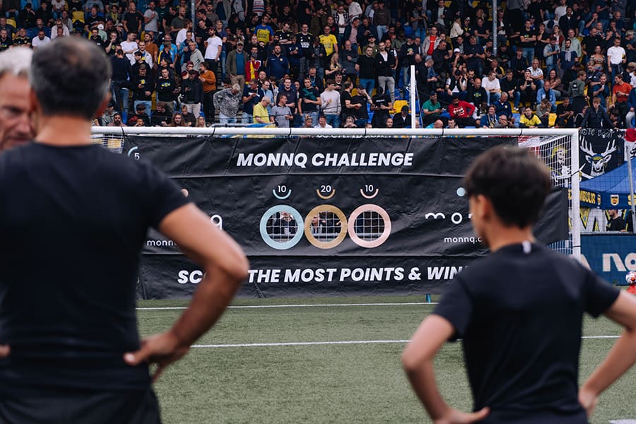 Participate in the Monnq Challenge during the half-time of SC Cambuur