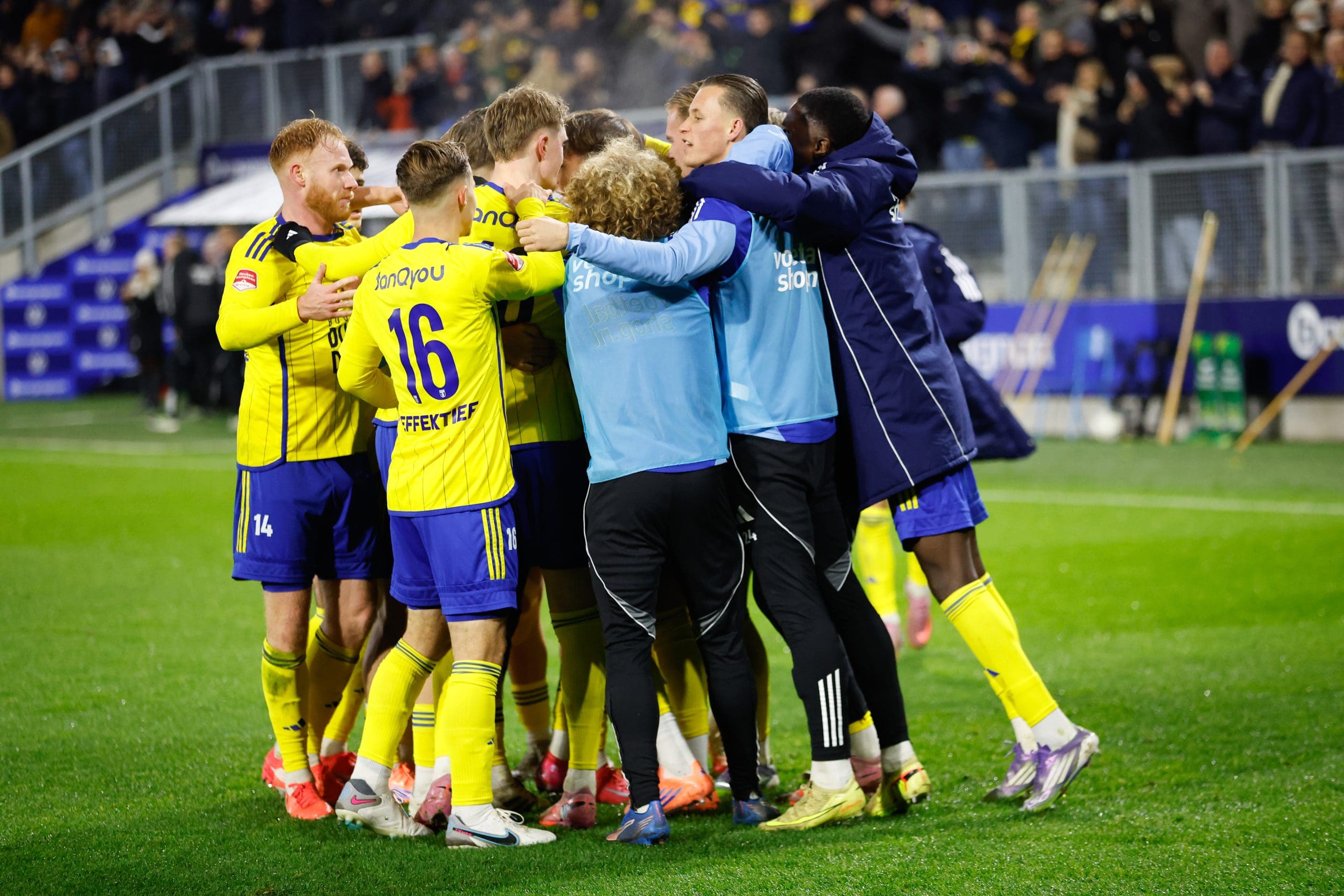 SC Cambuur is koploper de baas op ontsierde avond