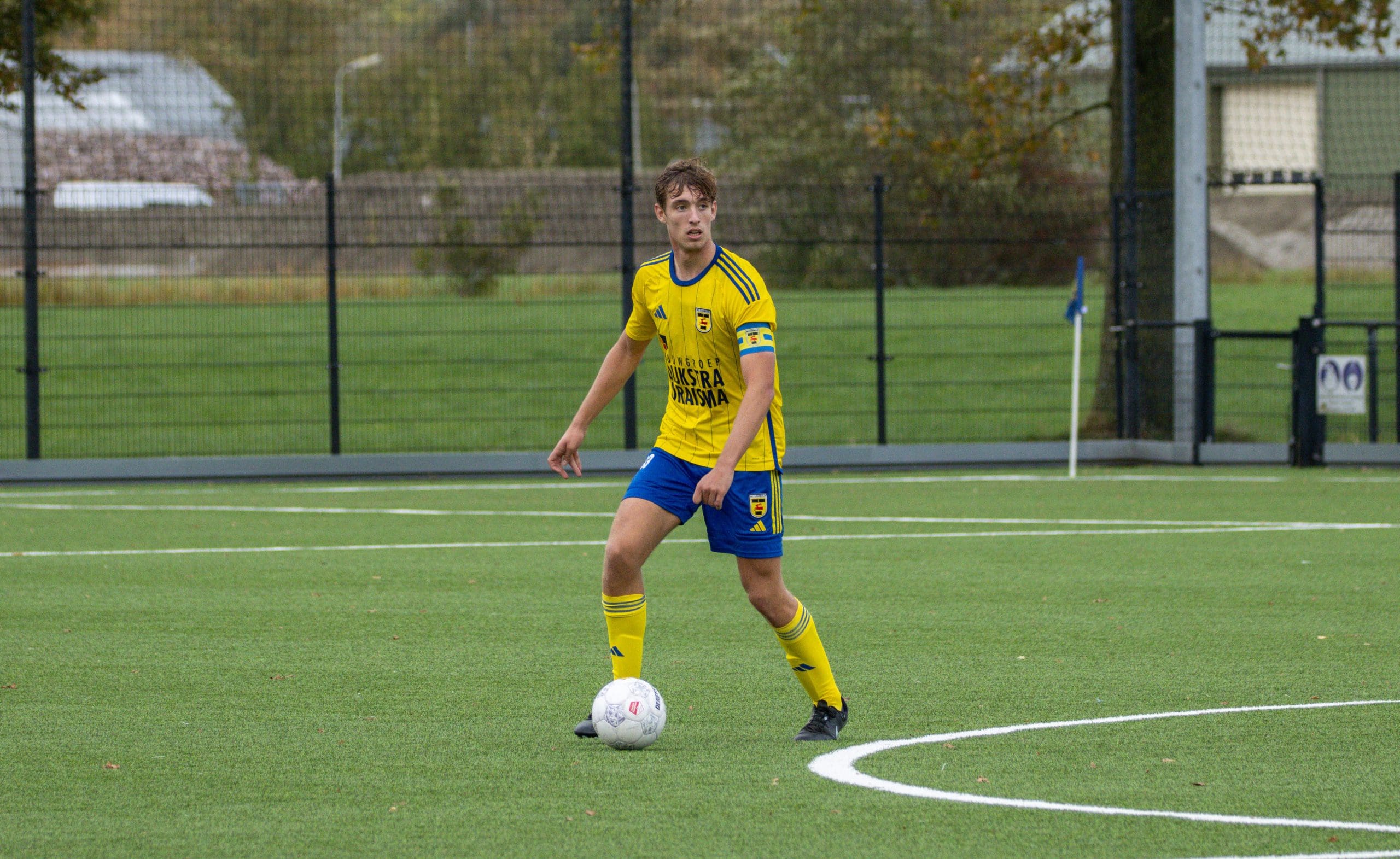 Overzicht jeugdopleiding: O21 wint door laat doelpunt