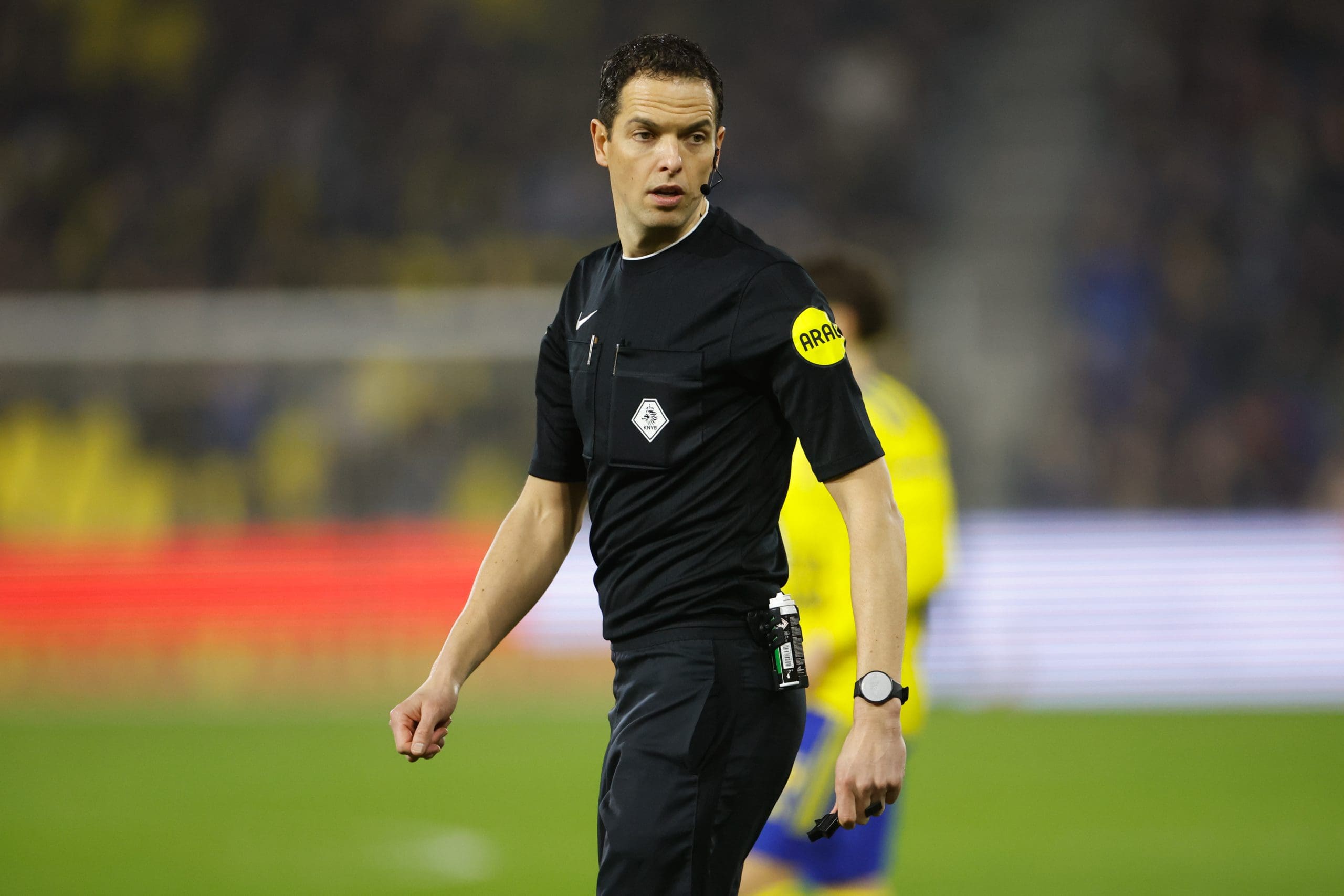 Richard Martens scheidsrechter bij FC Den Bosch – SC Cambuur